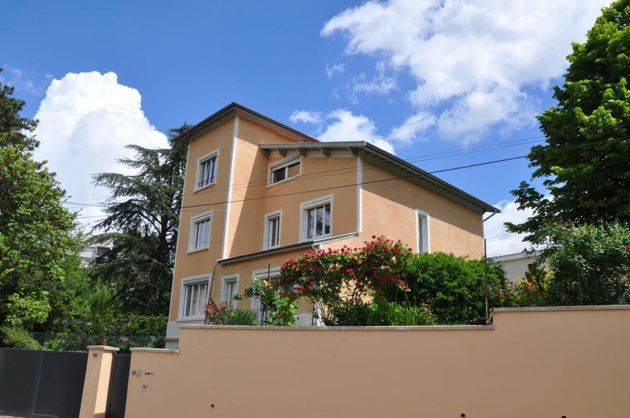Studio Du Marechal Sainte-Foy-les-Lyon Exterior photo